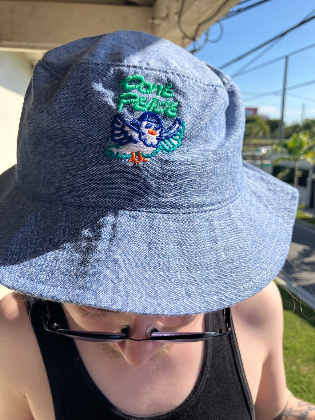 DOME PEACE Limited Embroidery Chambray Bucket Hat