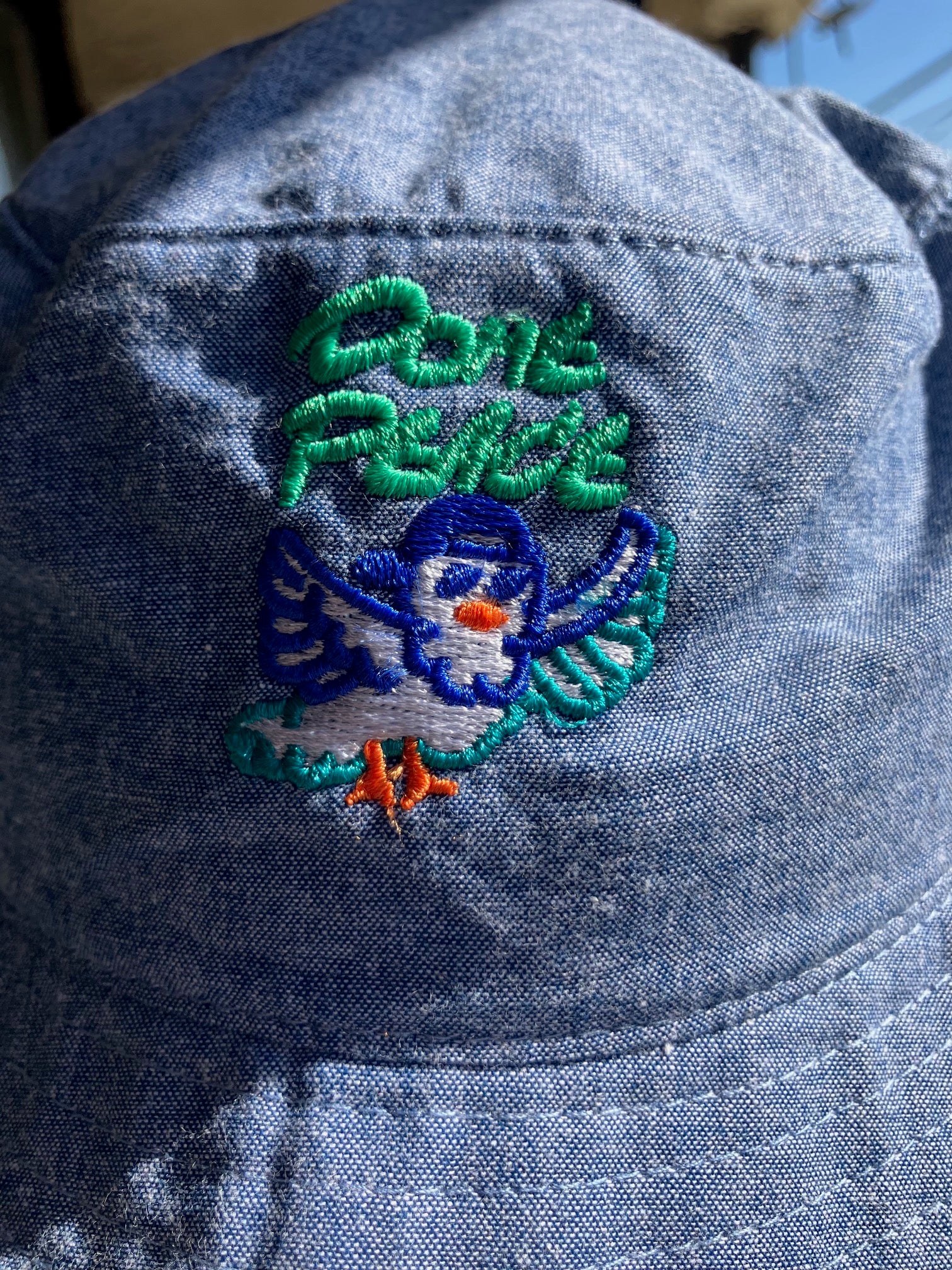 DOME PEACE Limited Embroidery Chambray Bucket Hat